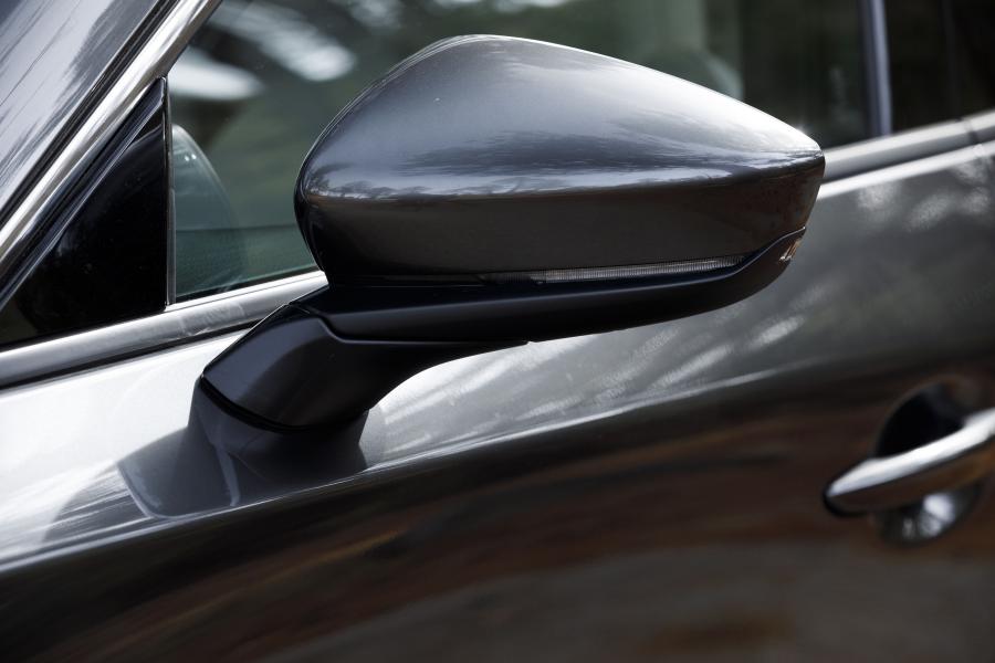 Детали экстерьера Mazda3 Sedan 2019 года  (NA) (фото 53 из 58)